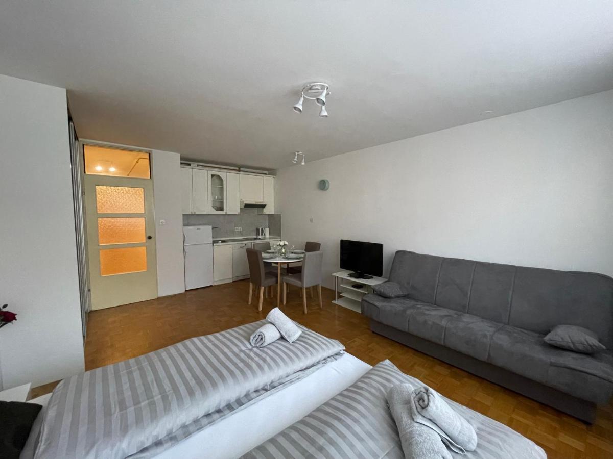 Apartment Green - Grey ลูบลิยานา ภายนอก รูปภาพ